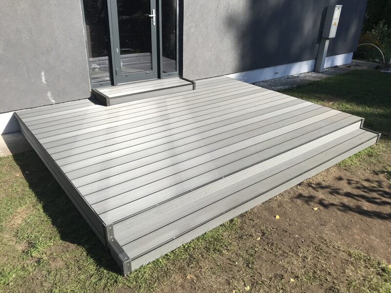 Terrace "Large" 4m x 3m with steps